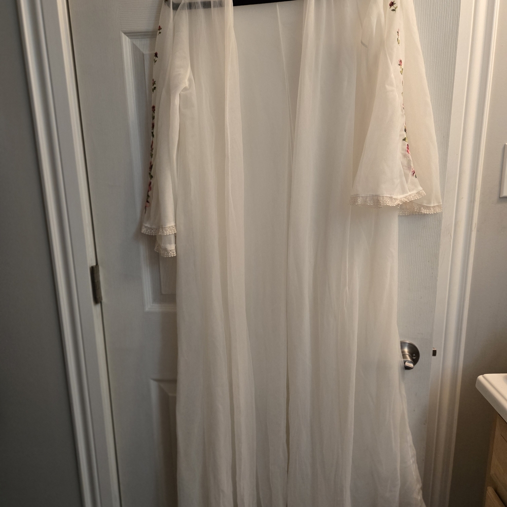 Vintage Embroidered Women's ROBE